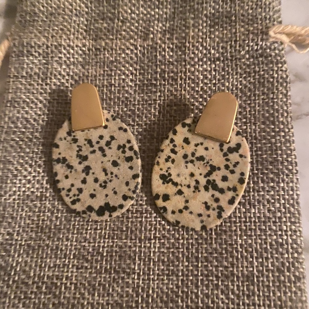 Earrings - Picture 2 of 3